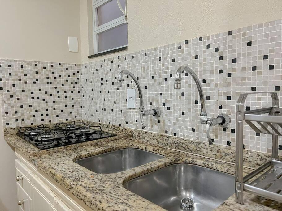 Apto Em Copacabana Lindo E Bem Localizado Apartamento